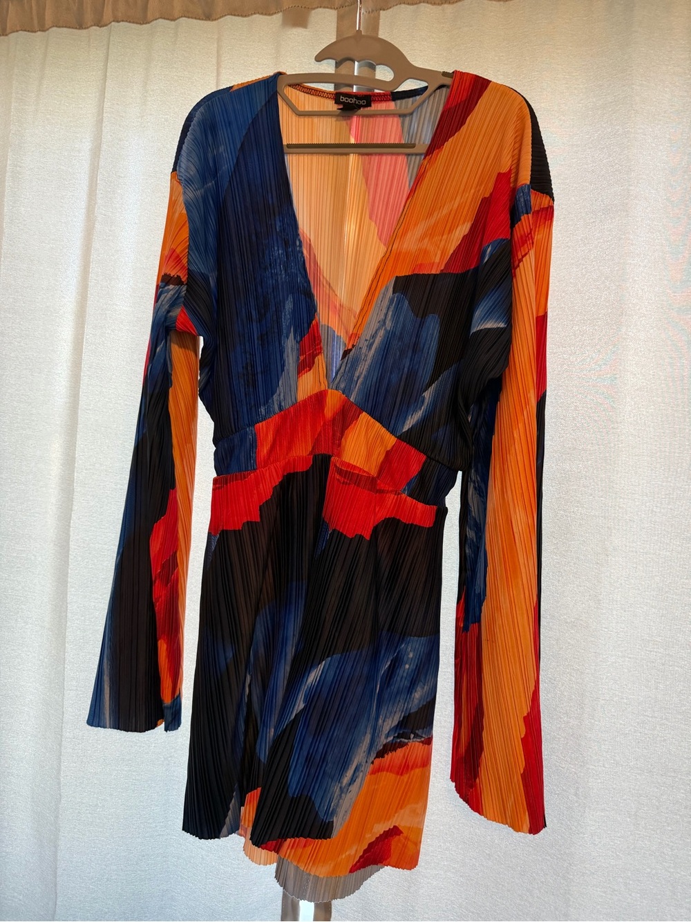 Boohoo V-Neck Pleated Romper in Blue, Orange & Red